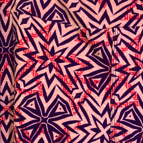 NWT Tall and Curvy LuLaRoe Leggings - Picture 3 of 4